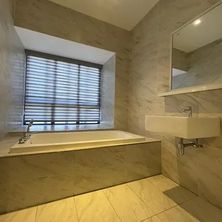 Imperio.Res - Near To Jonker & Mall - Pool View Malacca Exterior photo